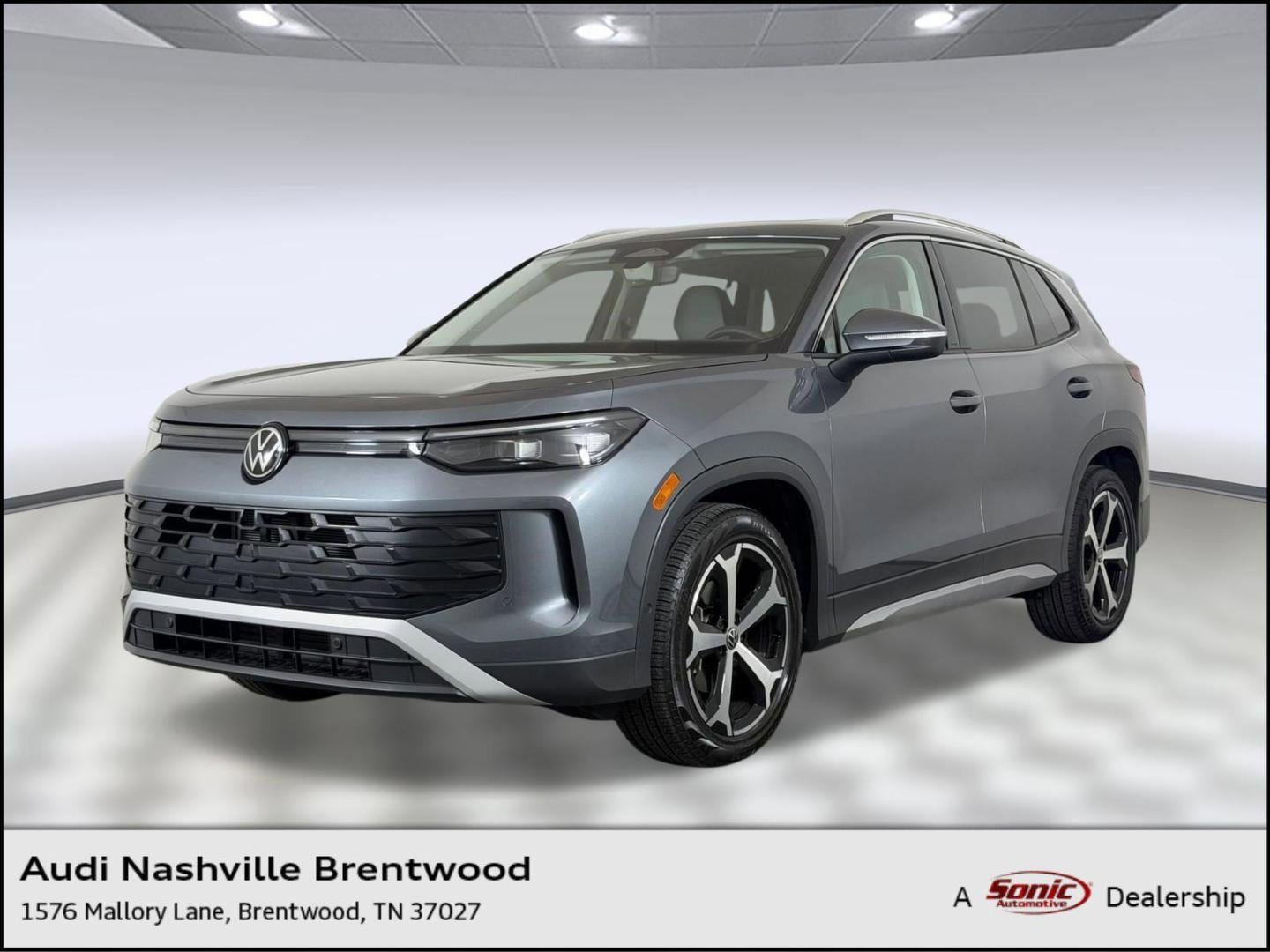 2026 Volkswagen Tiguan 2.0T SE's photo