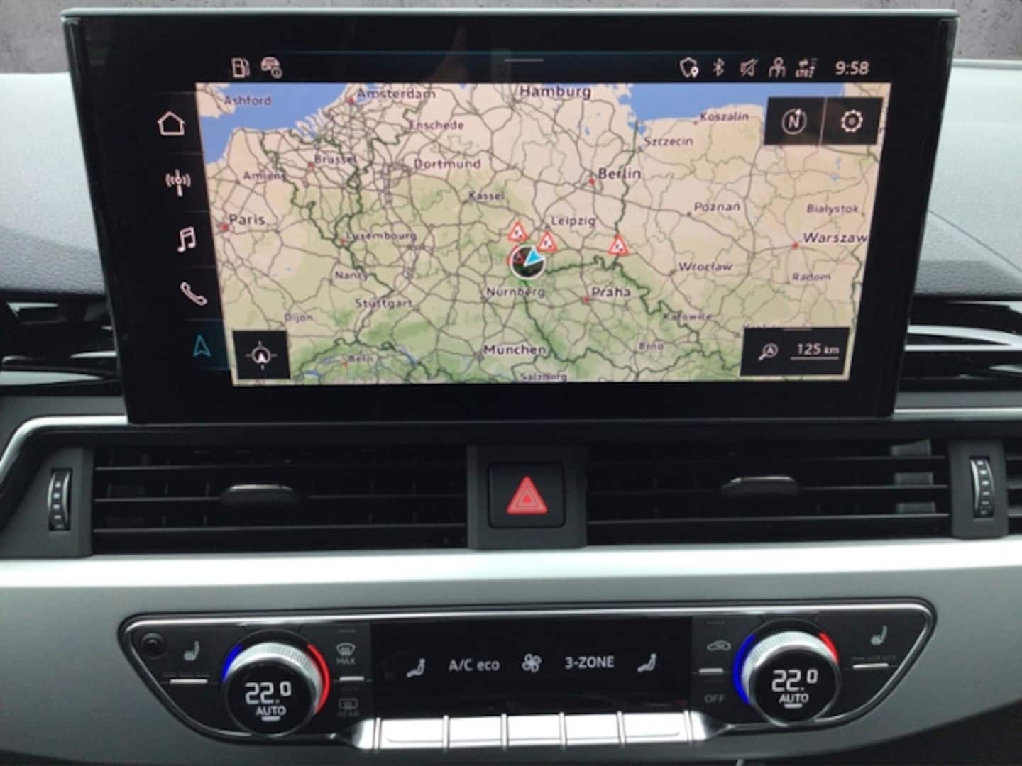 Bild über Audi A4 Avant S line 30 TDI S tronic - für weitere Informationen kontaktieren Sie den Audi Partner