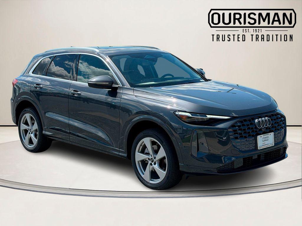2025 Audi Q5 40 Premium Plus's photo