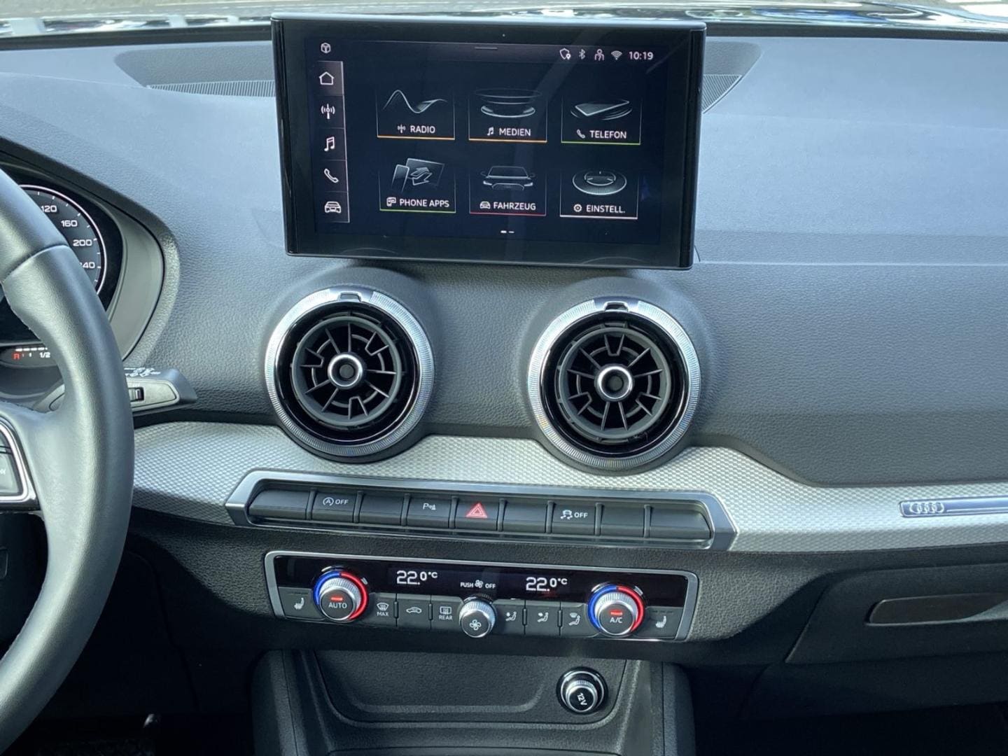 Bild über Audi Q2 advanced 35 TFSI S tronic - für weitere Informationen kontaktieren Sie den Audi Partner