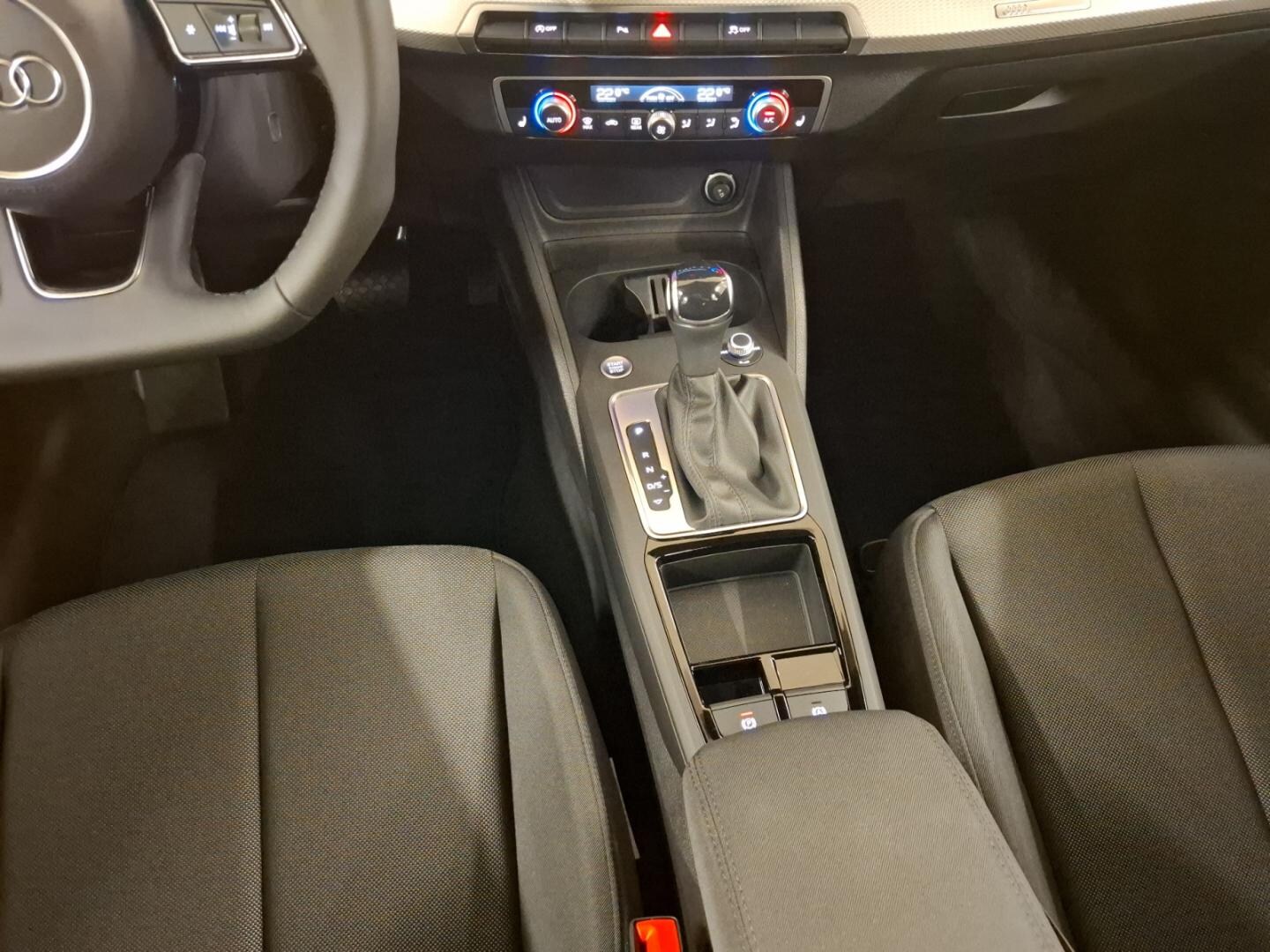 Bild über Audi Q2 advanced 35 TFSI S tronic - für weitere Informationen kontaktieren Sie den Audi Partner