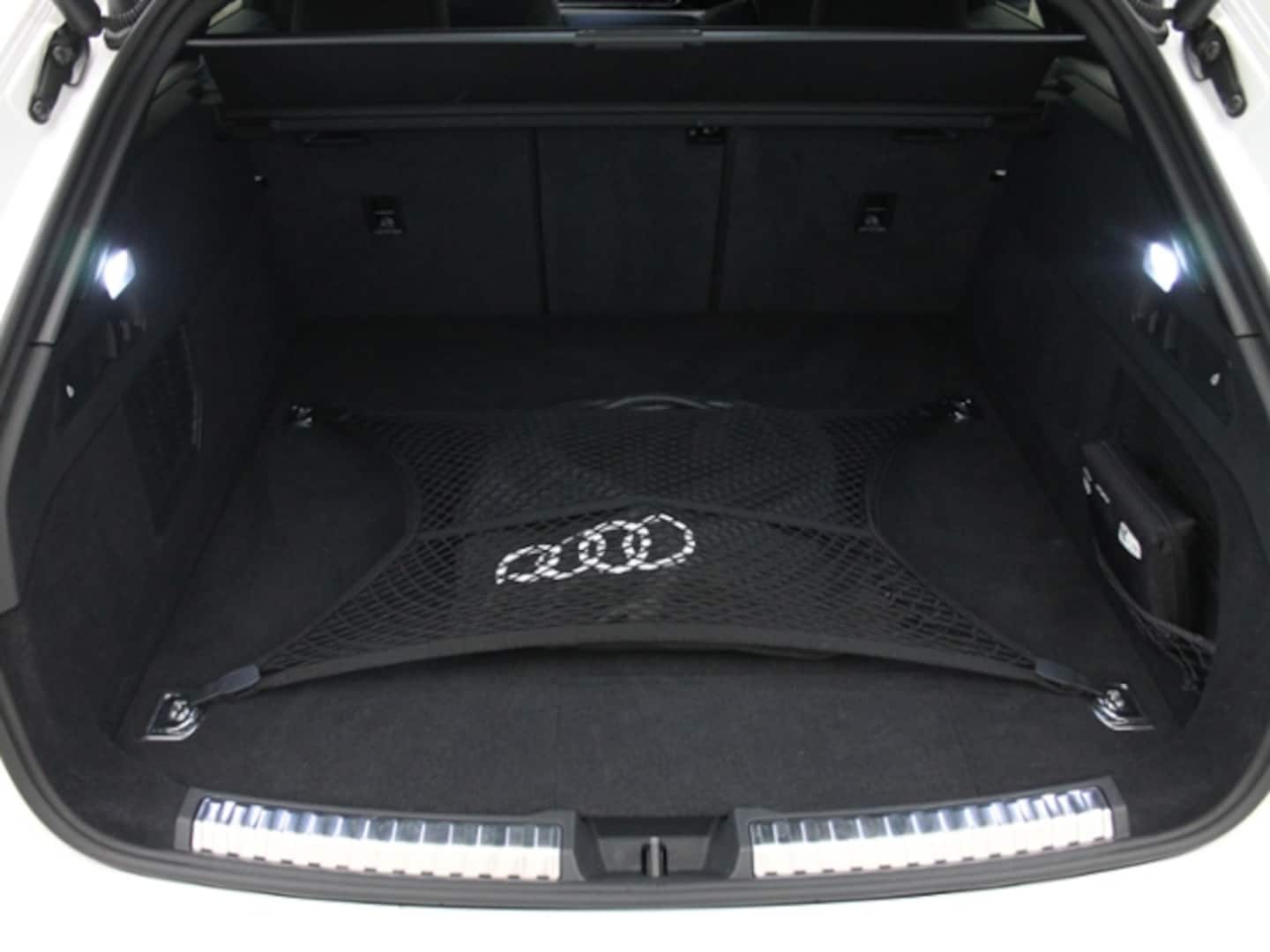 Bild über Audi A5 Avant e-hybrid e-hybrid quattro 270 kW S tronic - für weitere Informationen kontaktieren Sie den Audi Partner