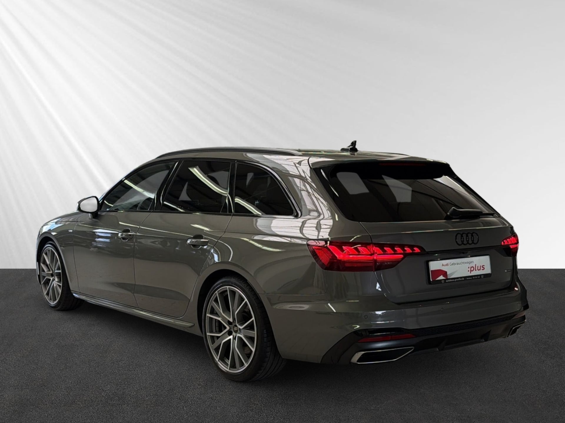 Audi A4 Avant S line