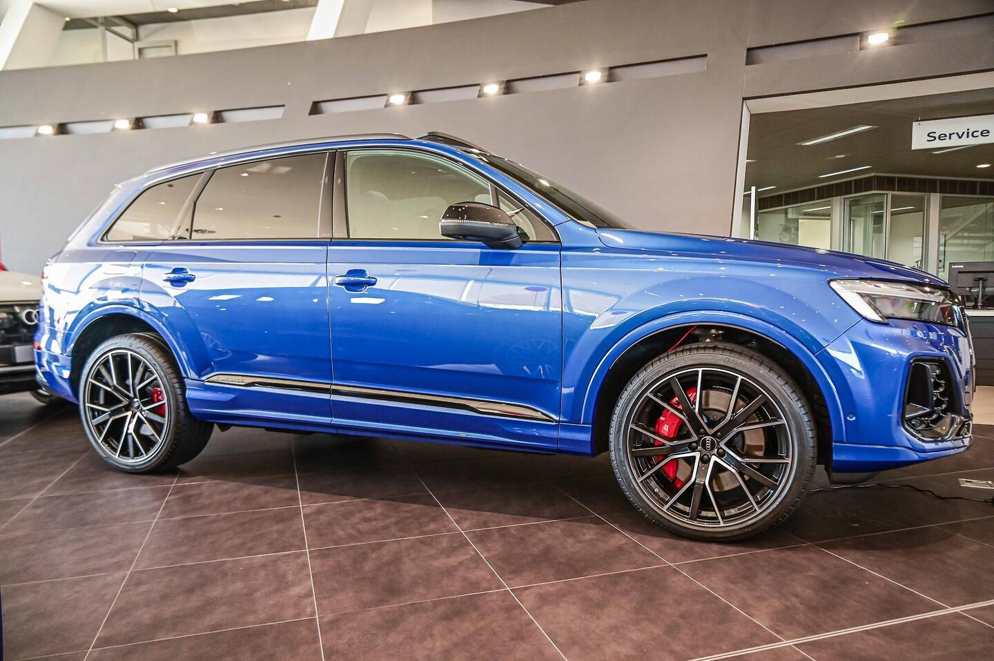 Image about Audi SQ7 TFSI quattro tiptronic