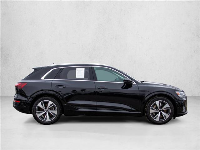 2024 AUDI Q8 - Image 4