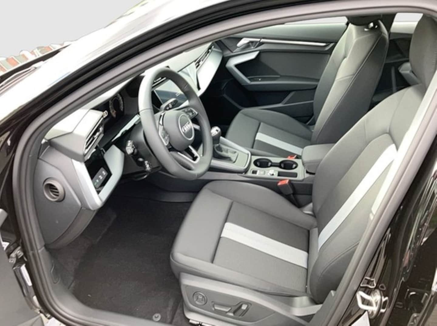 Bild über Audi A3 Sportback TFSI Schaltgetriebe - für weitere Informationen kontaktieren Sie den Audi Partner