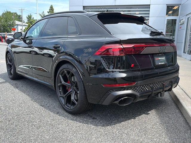 2026 Audi RS Q8 SUV performance