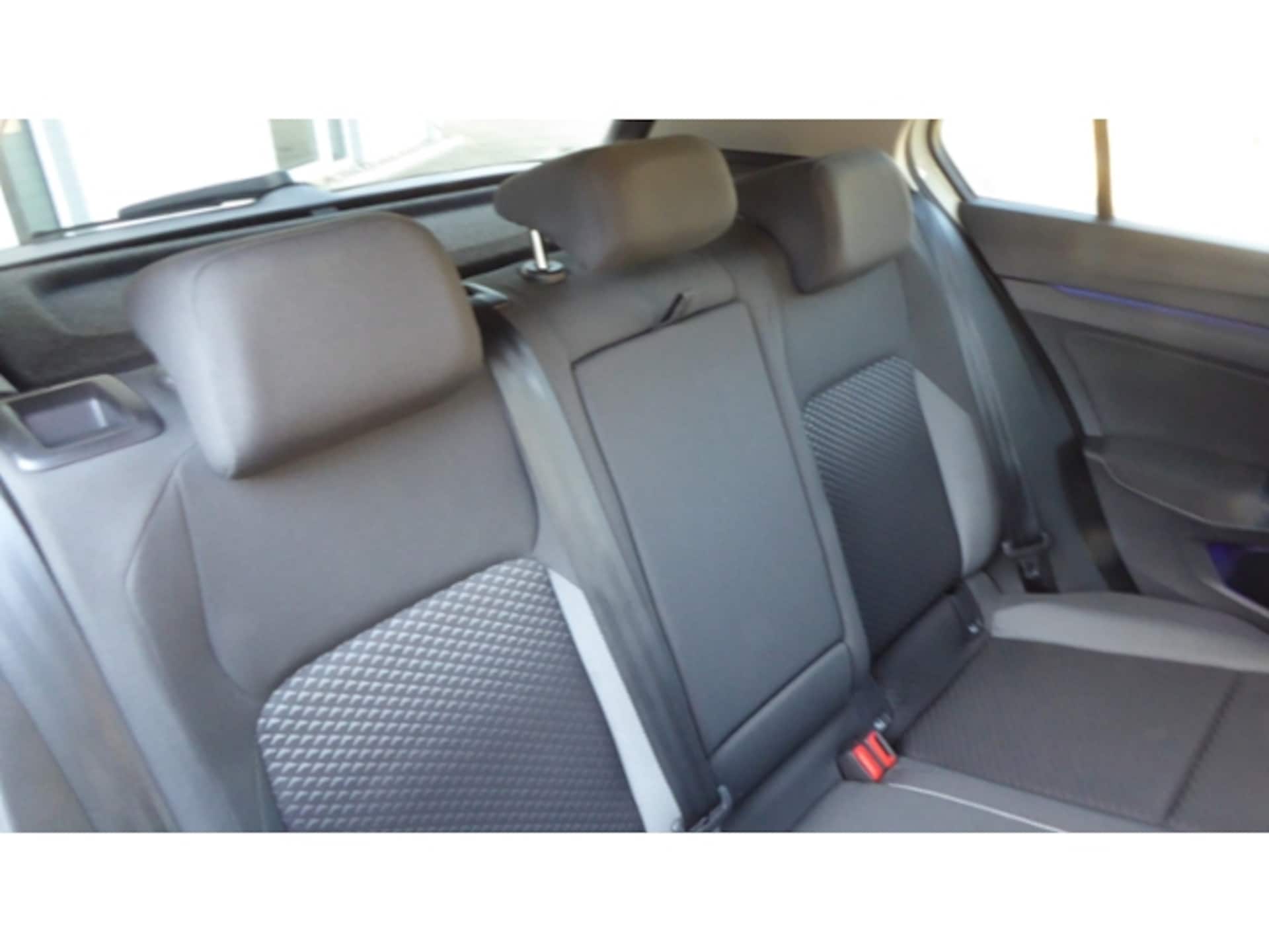 Volkswagen Golf Active