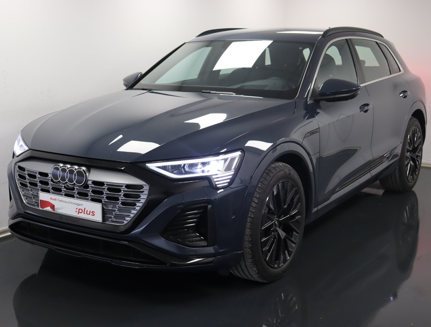 Image about Audi Q8 e-tron S line 55 e-tron quattro