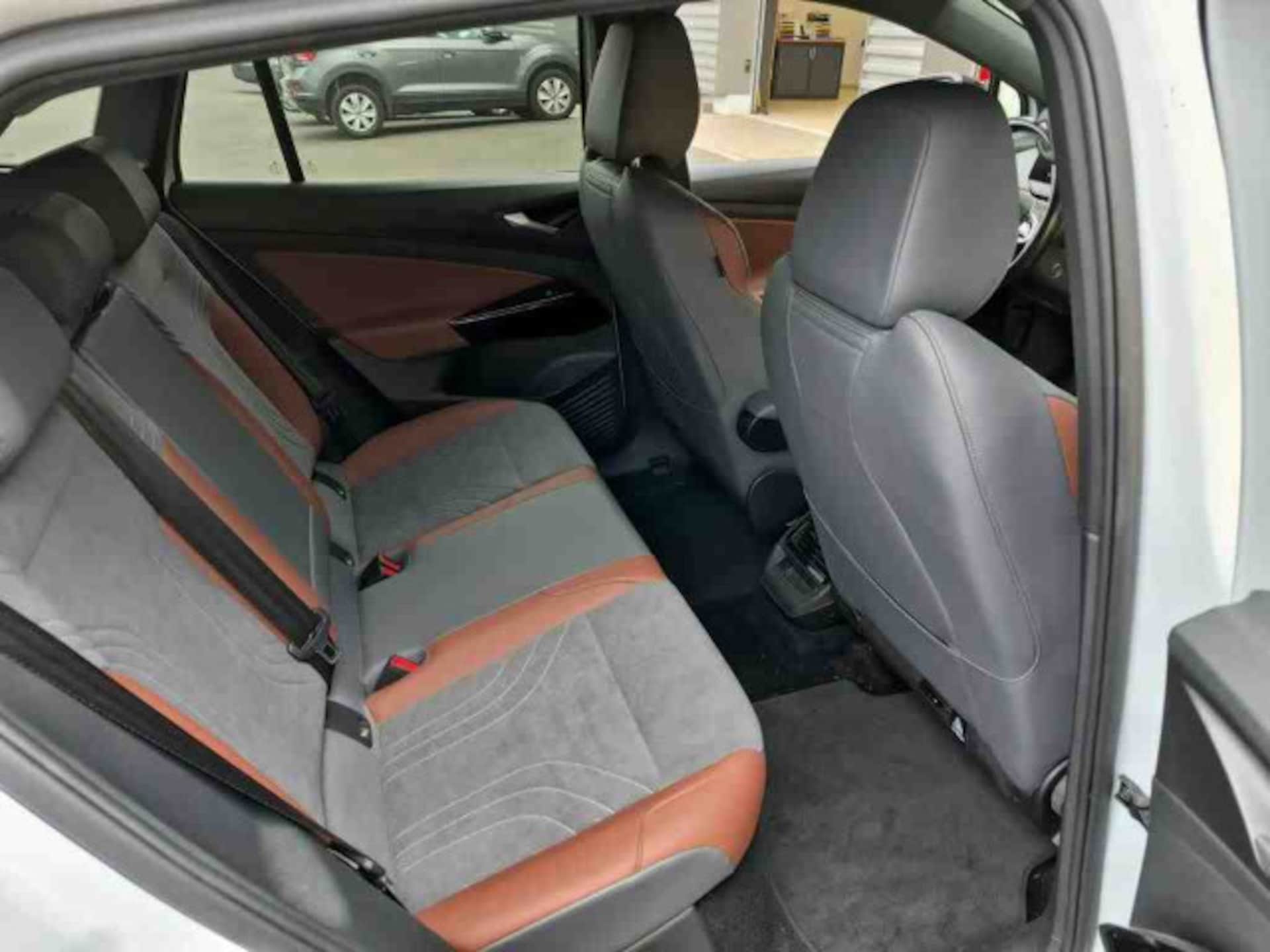 Volkswagen ID.4 1st