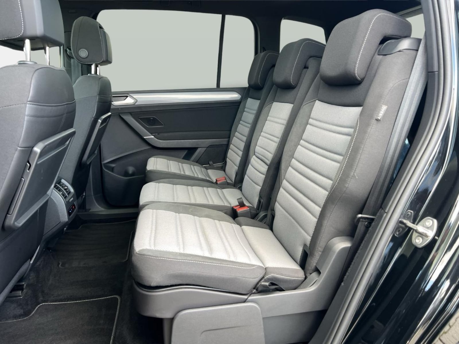 Volkswagen Touran – Bild 15