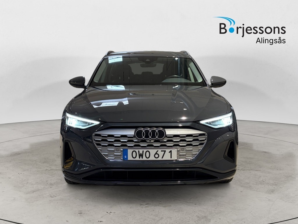 Bild som visar Audi Q8 e-tron Q8 50 e-tron quattro Proline 250,00 kW - för mer information kontakta din Audi Partner
