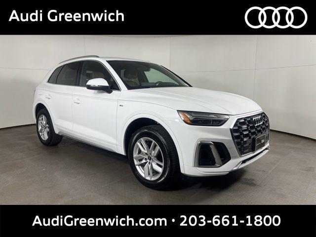 2023 Audi Q5 45 Premium's photo