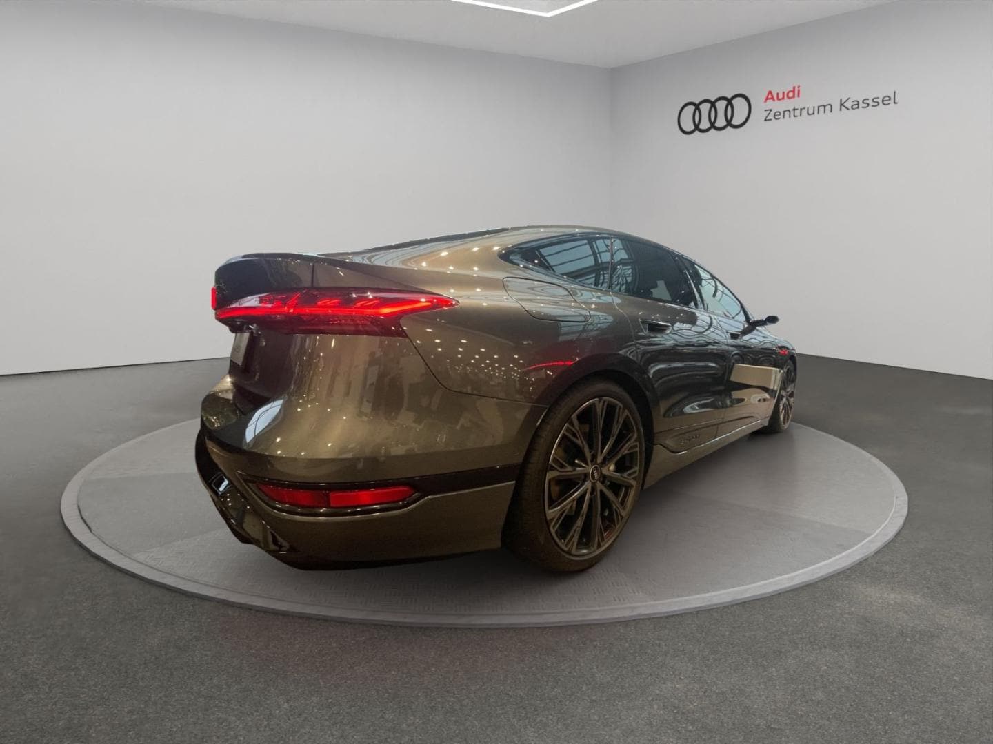 Bild über Audi A6 Sportback e-tron e-tron performance - für weitere Informationen kontaktieren Sie den Audi Partner