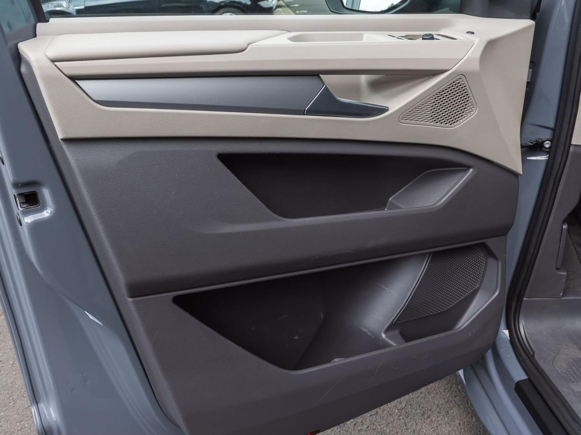 Volkswagen Multivan Basis-Modell
