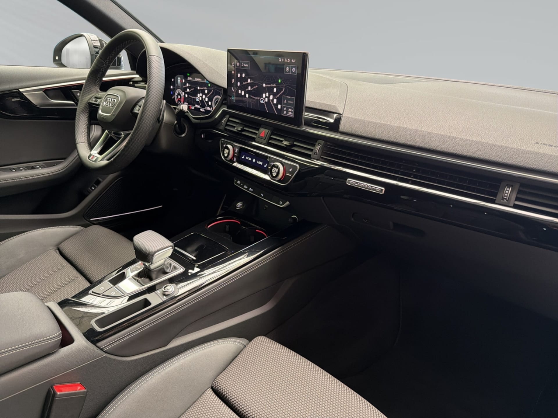 Audi A4 Avant S line