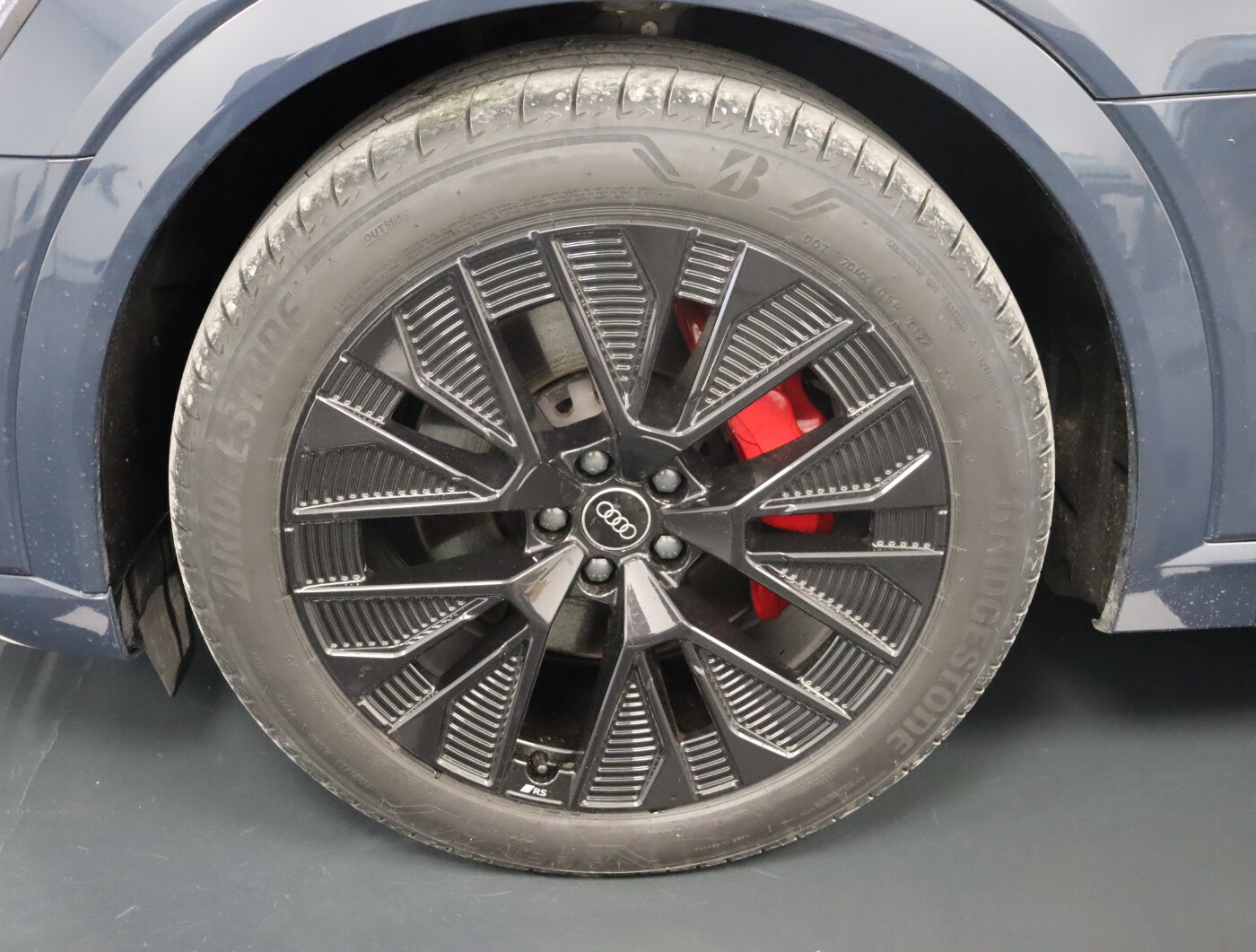Image about Audi Q8 e-tron S line 55 e-tron quattro