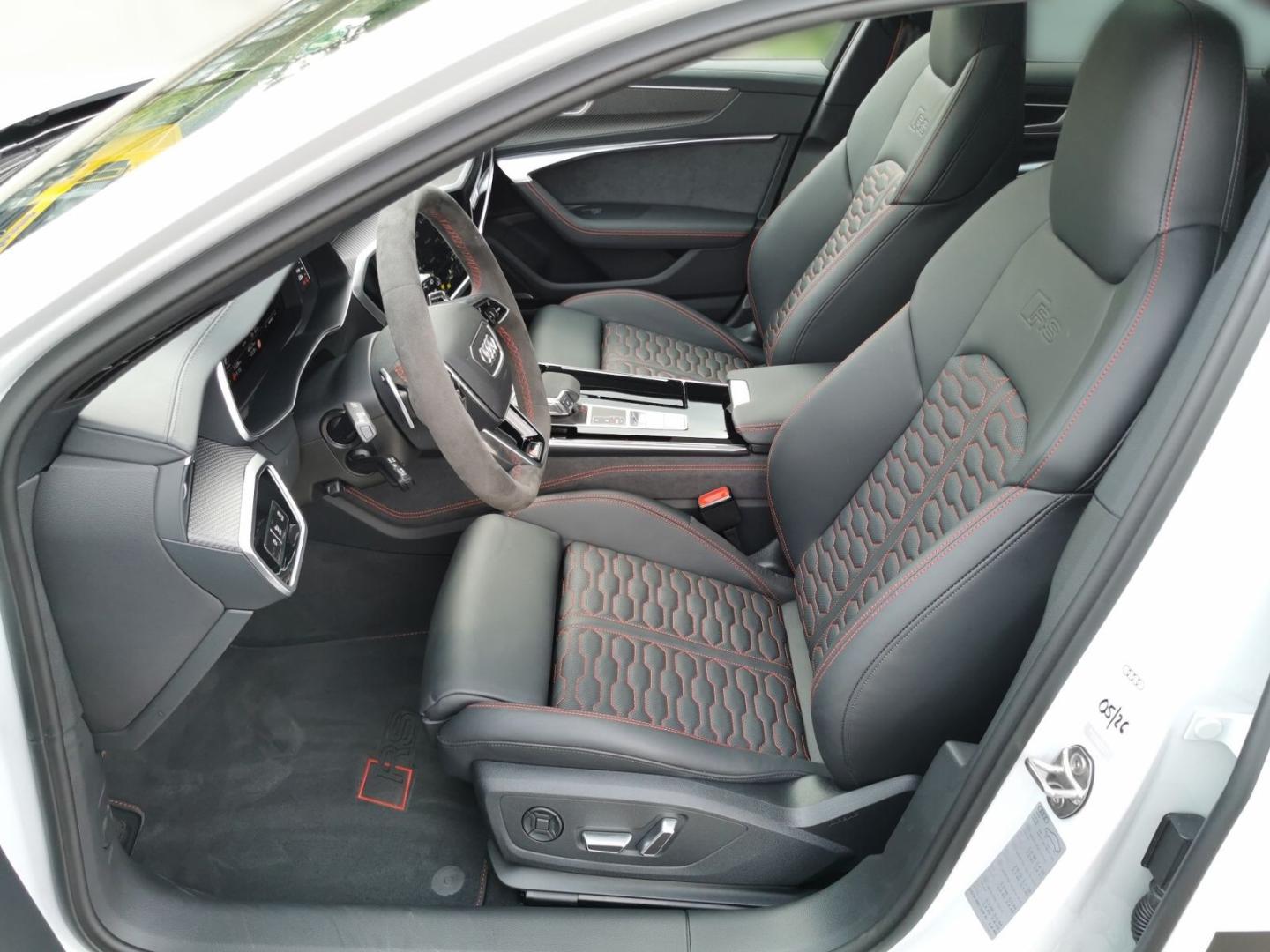 Image about Audi RS 6 Avant performance quattro tiptronic