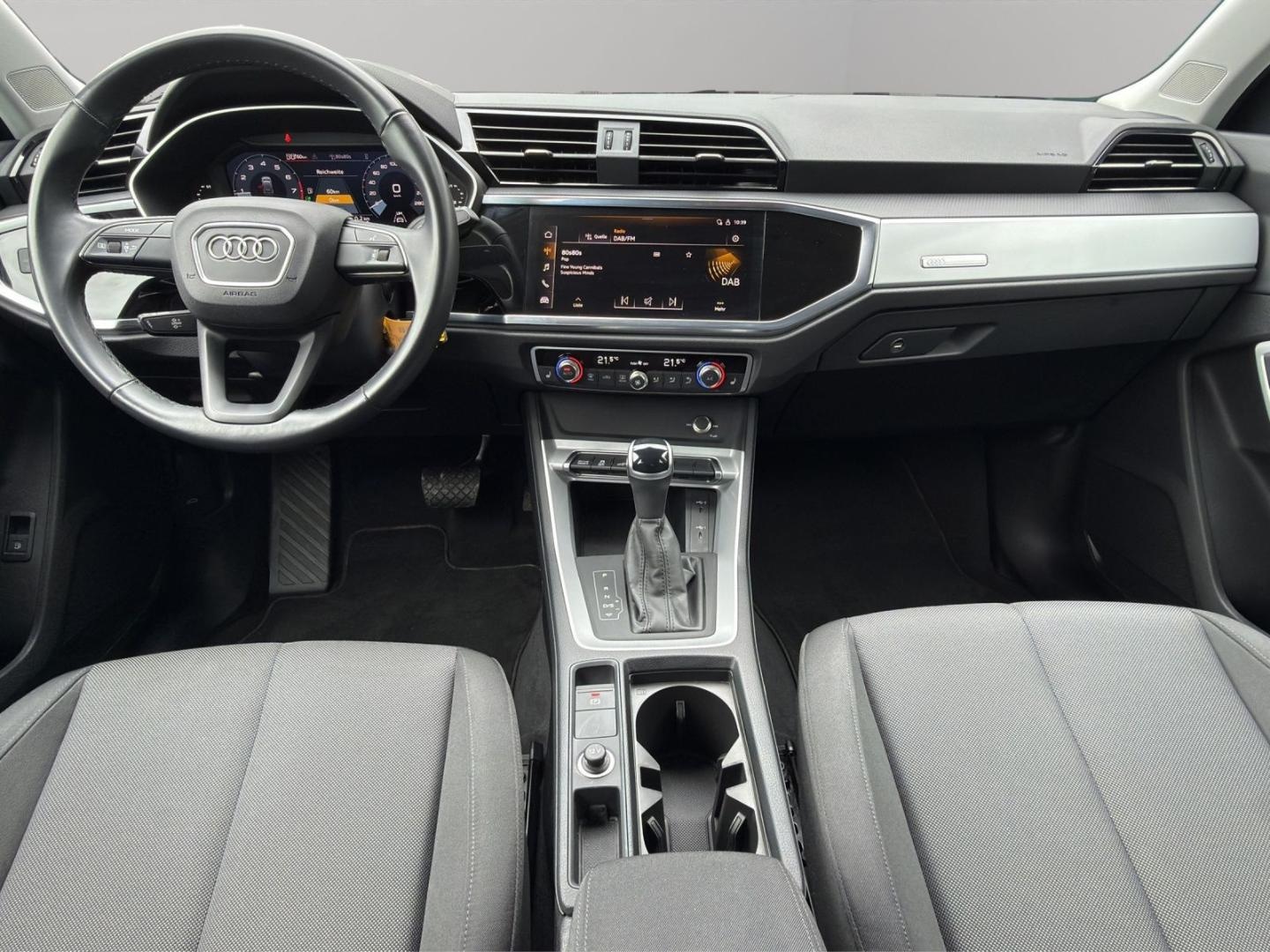 Bild über Audi Q3 TFSI e 45 TFSI e S tronic - für weitere Informationen kontaktieren Sie den Audi Partner