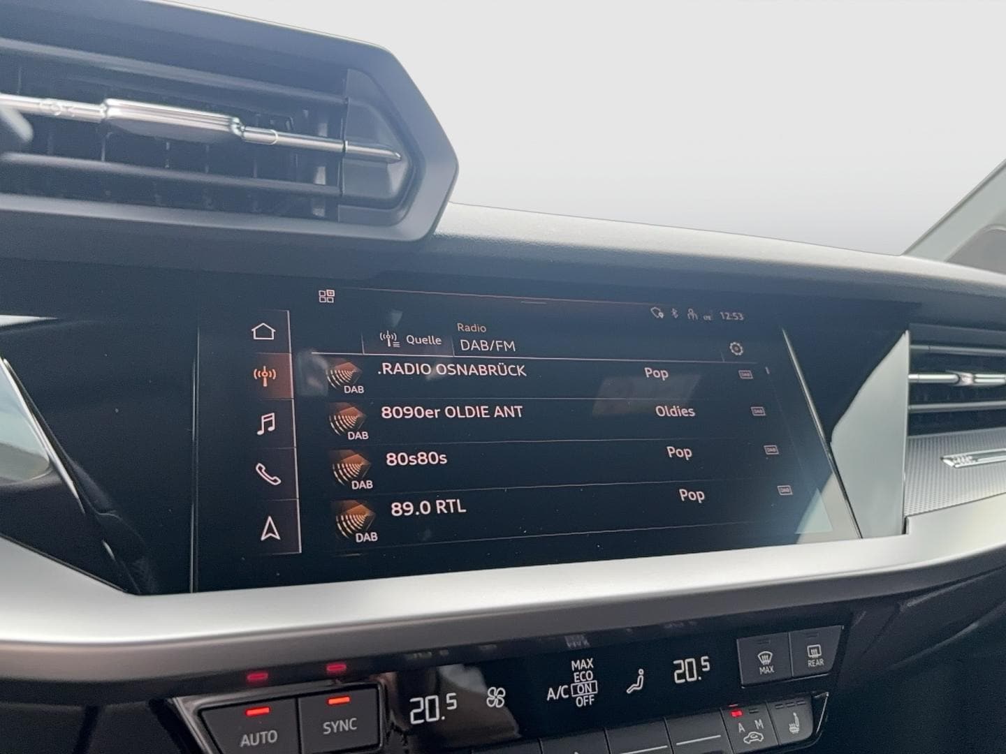 Bild über Audi A3 Sportback S line 35 TFSI S tronic - für weitere Informationen kontaktieren Sie den Audi Partner
