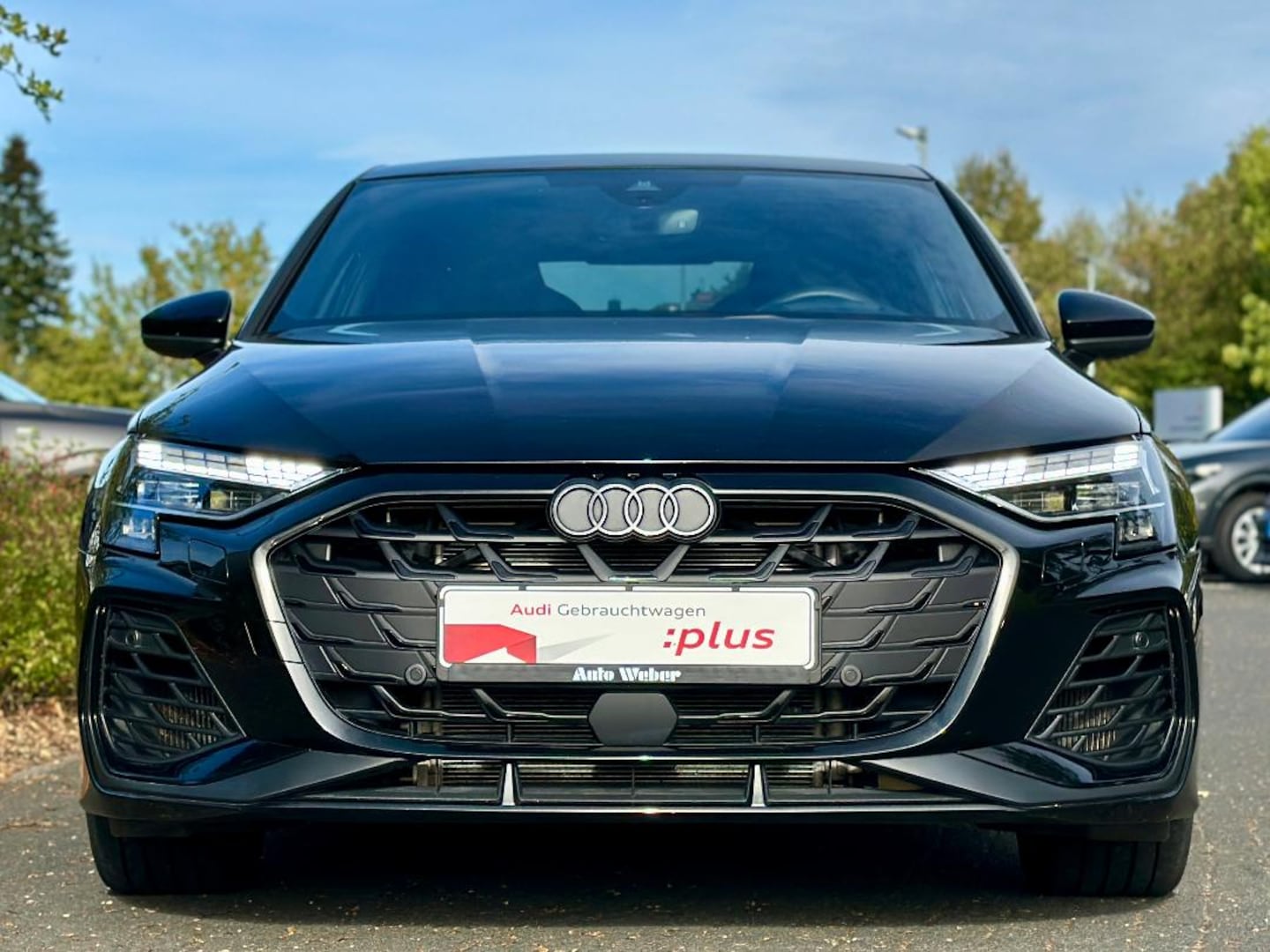 Bild über Audi S3 Limousine TFSI quattro S tronic - für weitere Informationen kontaktieren Sie den Audi Partner