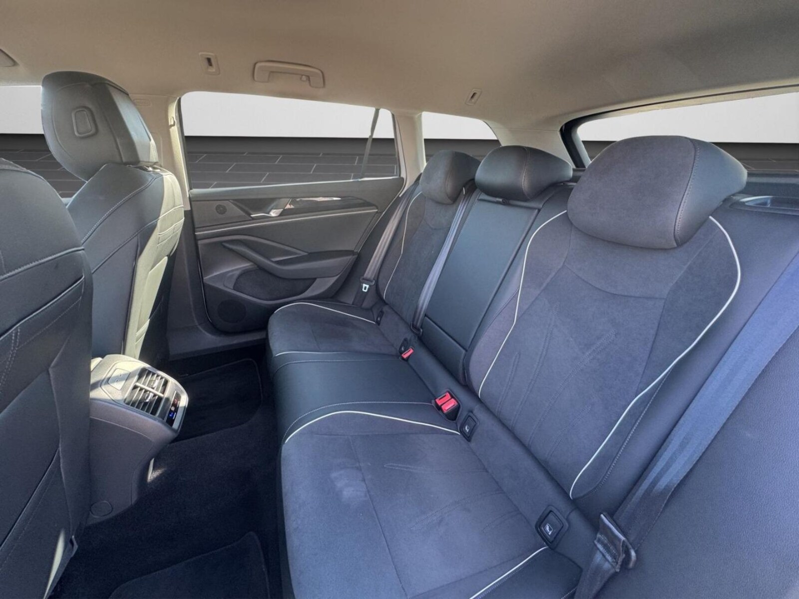 Volkswagen Passat – Bild 14