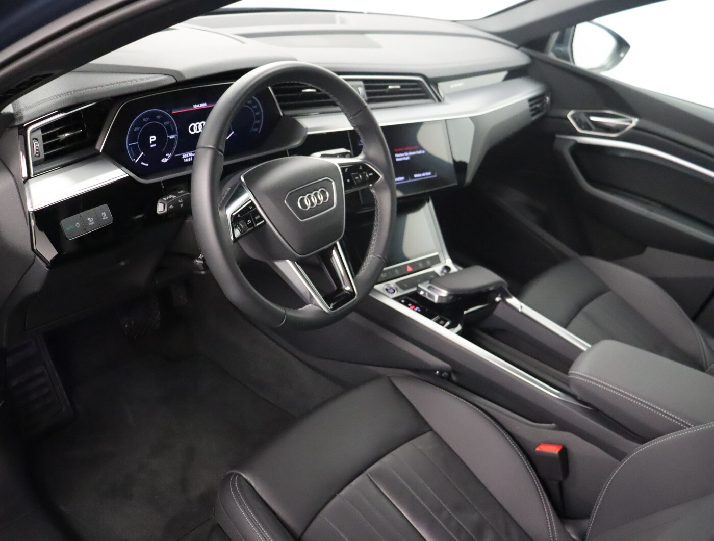 Image about Audi Q8 e-tron S line 55 e-tron quattro