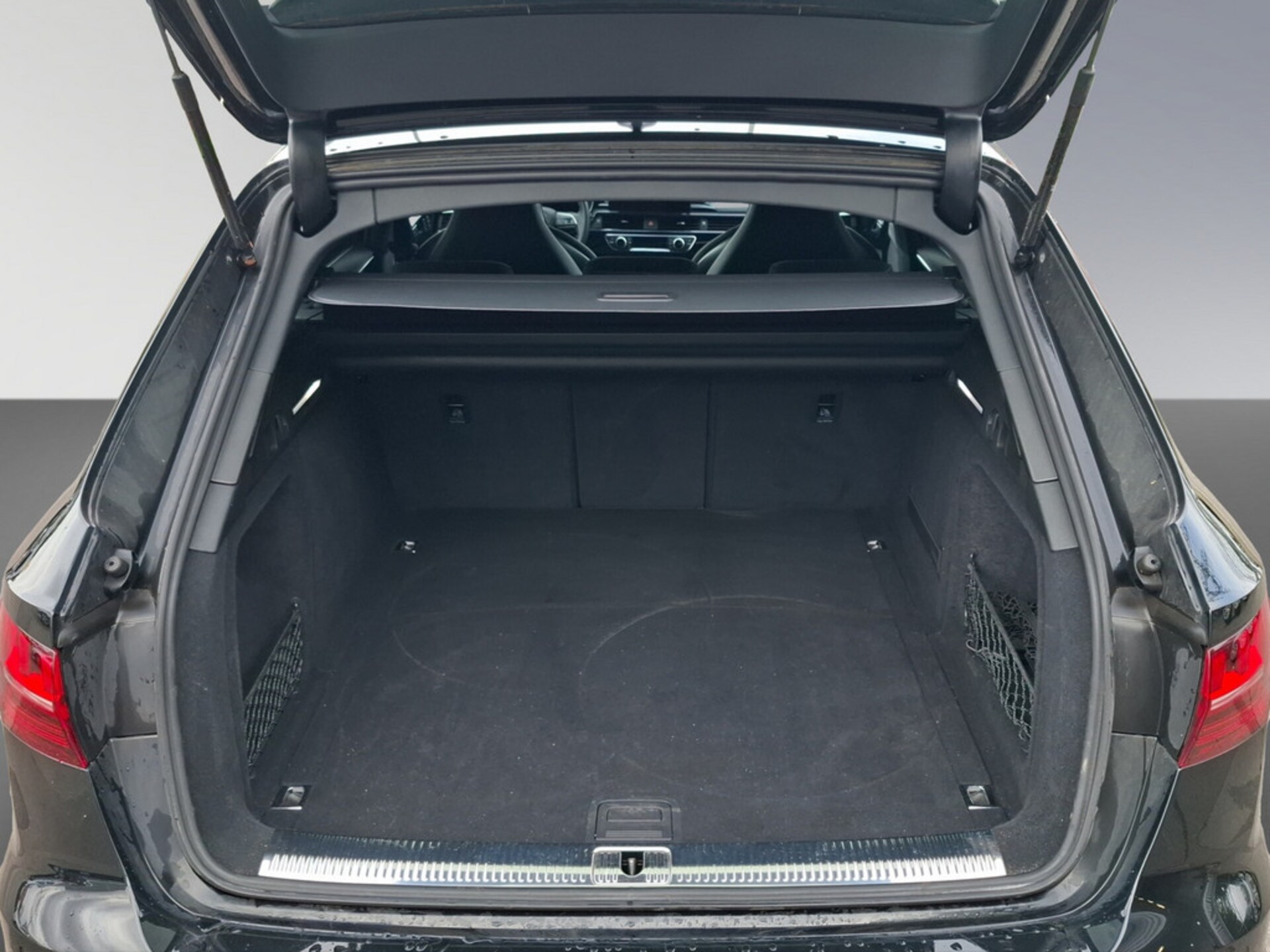 Audi A4 Avant S line