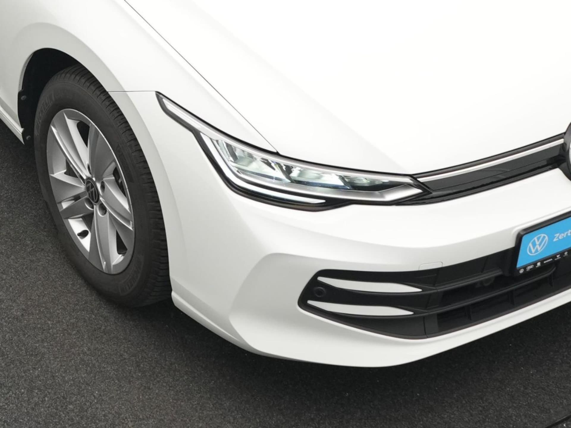 Volkswagen Golf Life