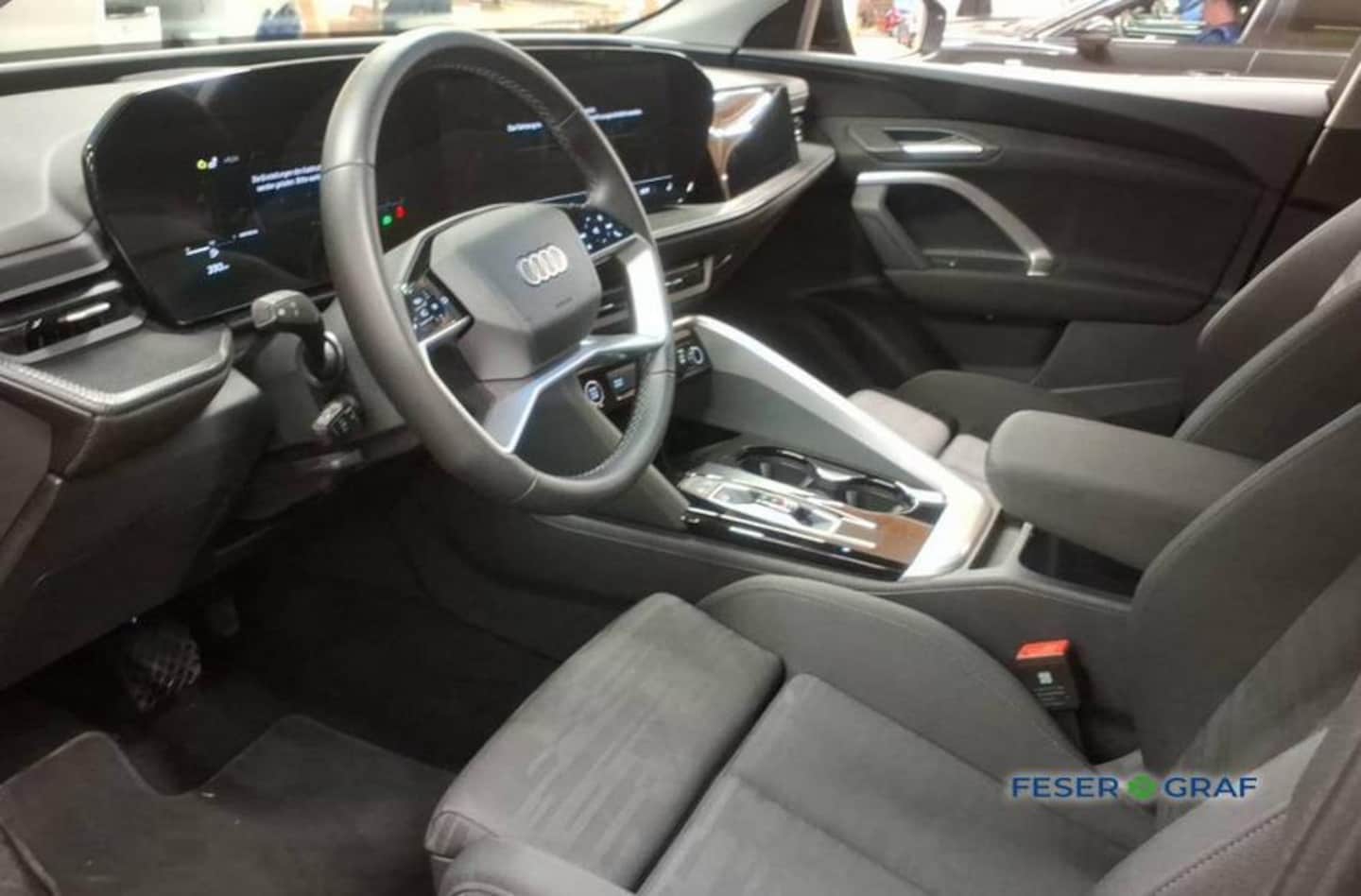 Bild über Audi Q5 SUV TDI quattro 150 kW S tronic - für weitere Informationen kontaktieren Sie den Audi Partner