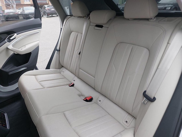 2024 Audi Q8 e-tron Premium Plus - Photo 14