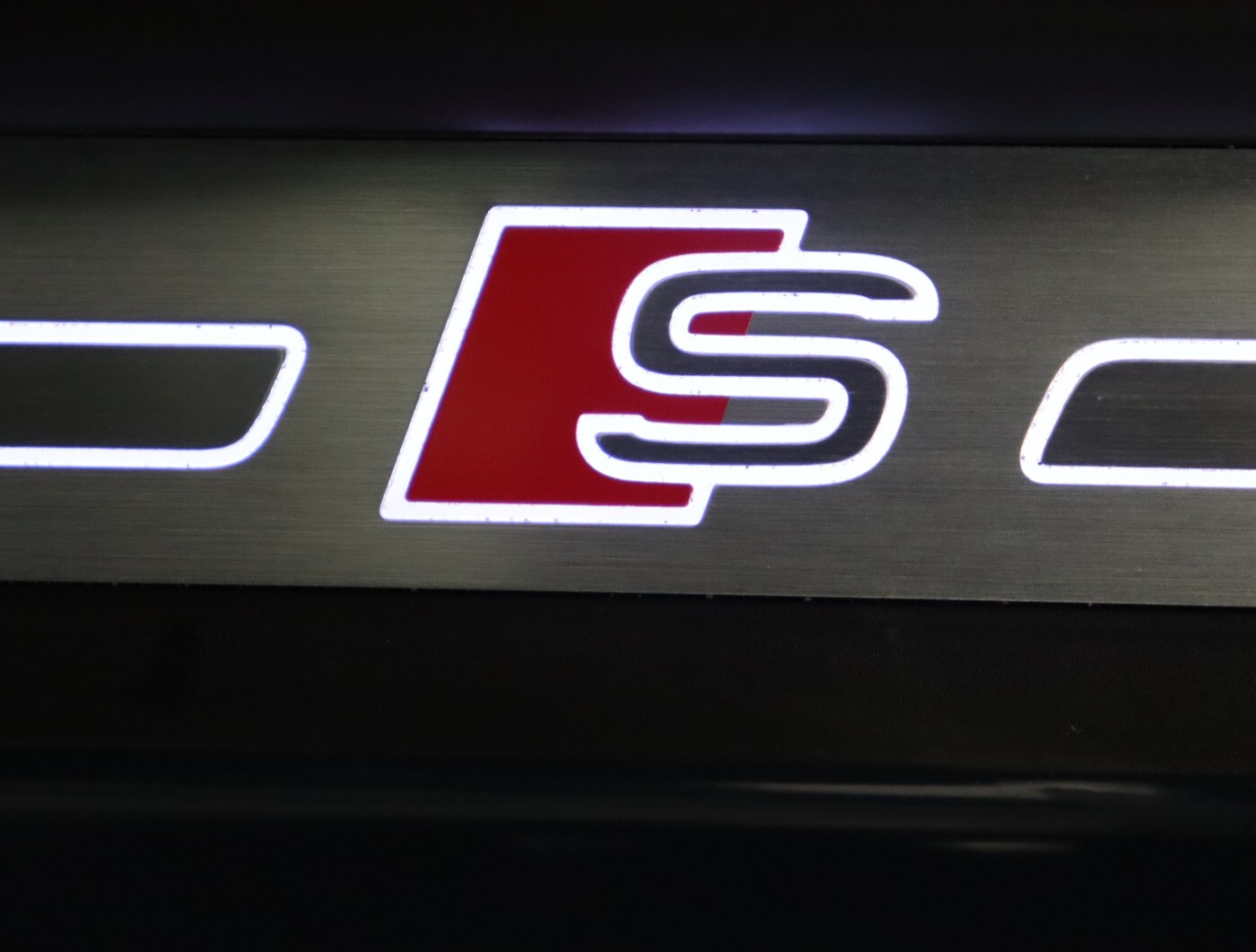 Image about Audi Q8 e-tron S line 55 e-tron quattro