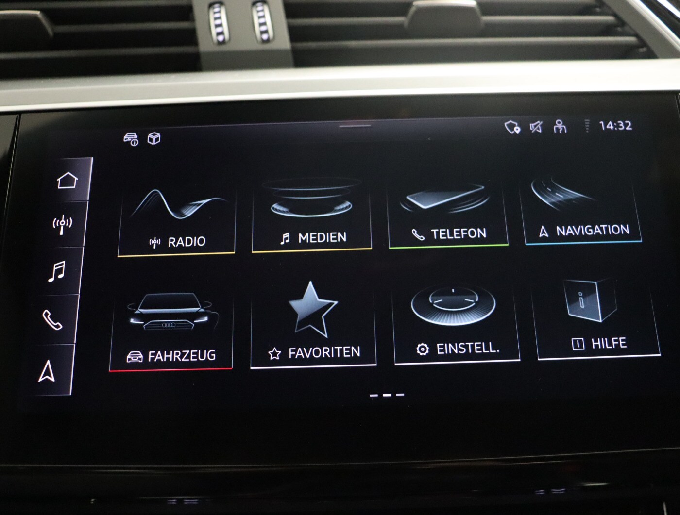 Image about Audi Q8 e-tron S line 55 e-tron quattro