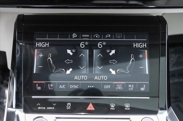 2024 AUDI Q8 - Image 19