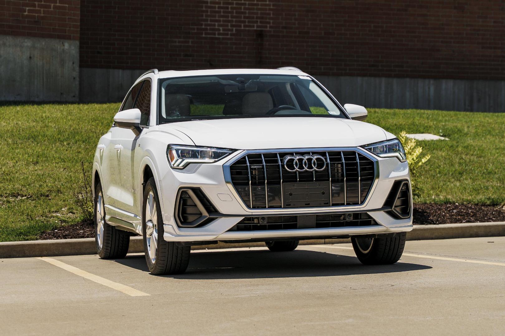 2024 Audi Q3 45 TFSI S Line Premium quattro's photo