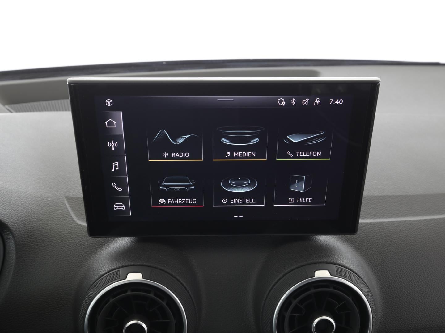 Bild über Audi Q2 35 TFSI Schaltgetriebe - für weitere Informationen kontaktieren Sie den Audi Partner