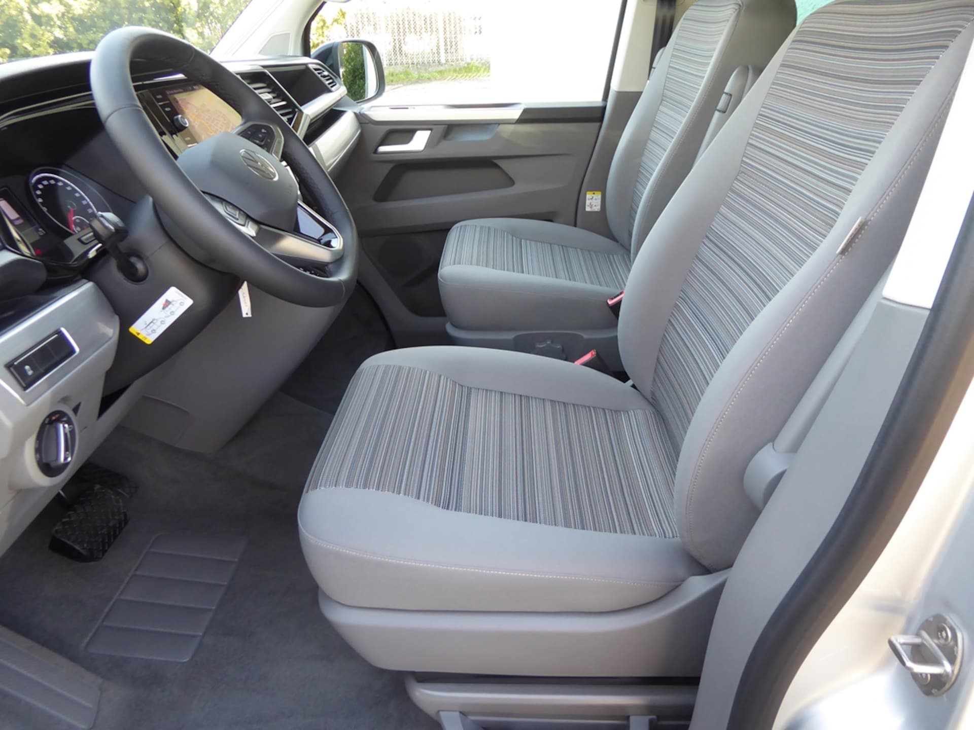 Volkswagen T6.1 California Beach