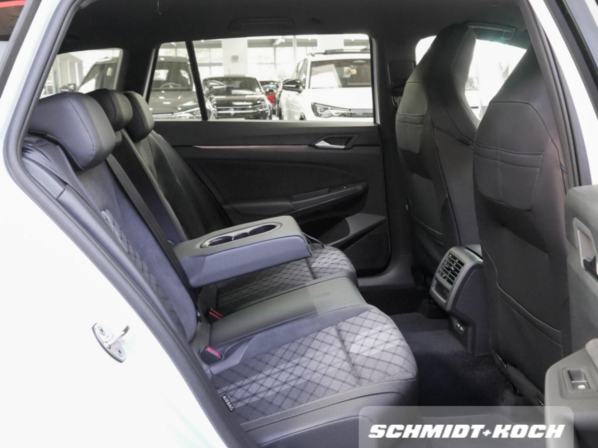 Volkswagen Golf Variant R-Line