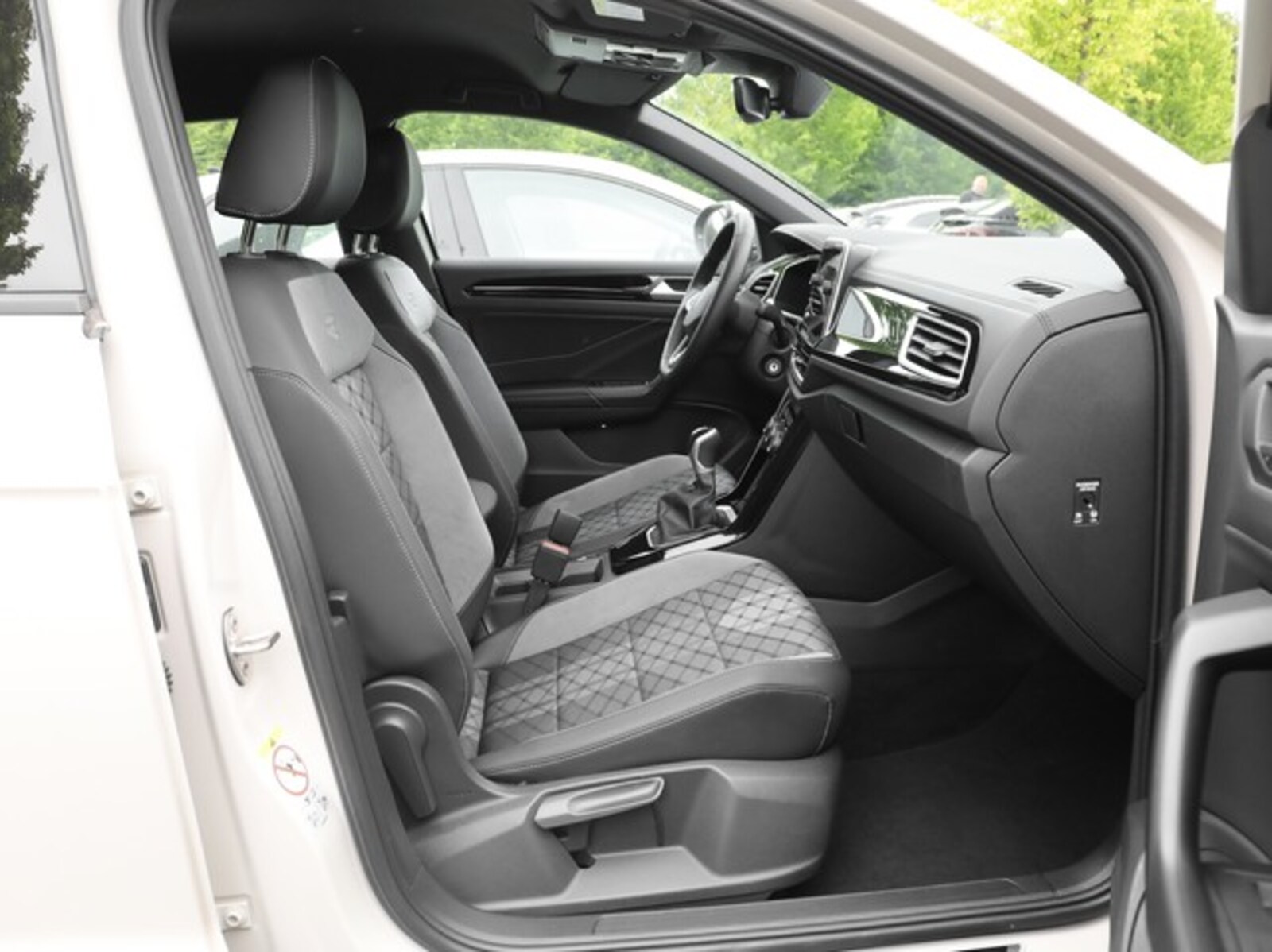 Volkswagen T-Roc – Bild 3