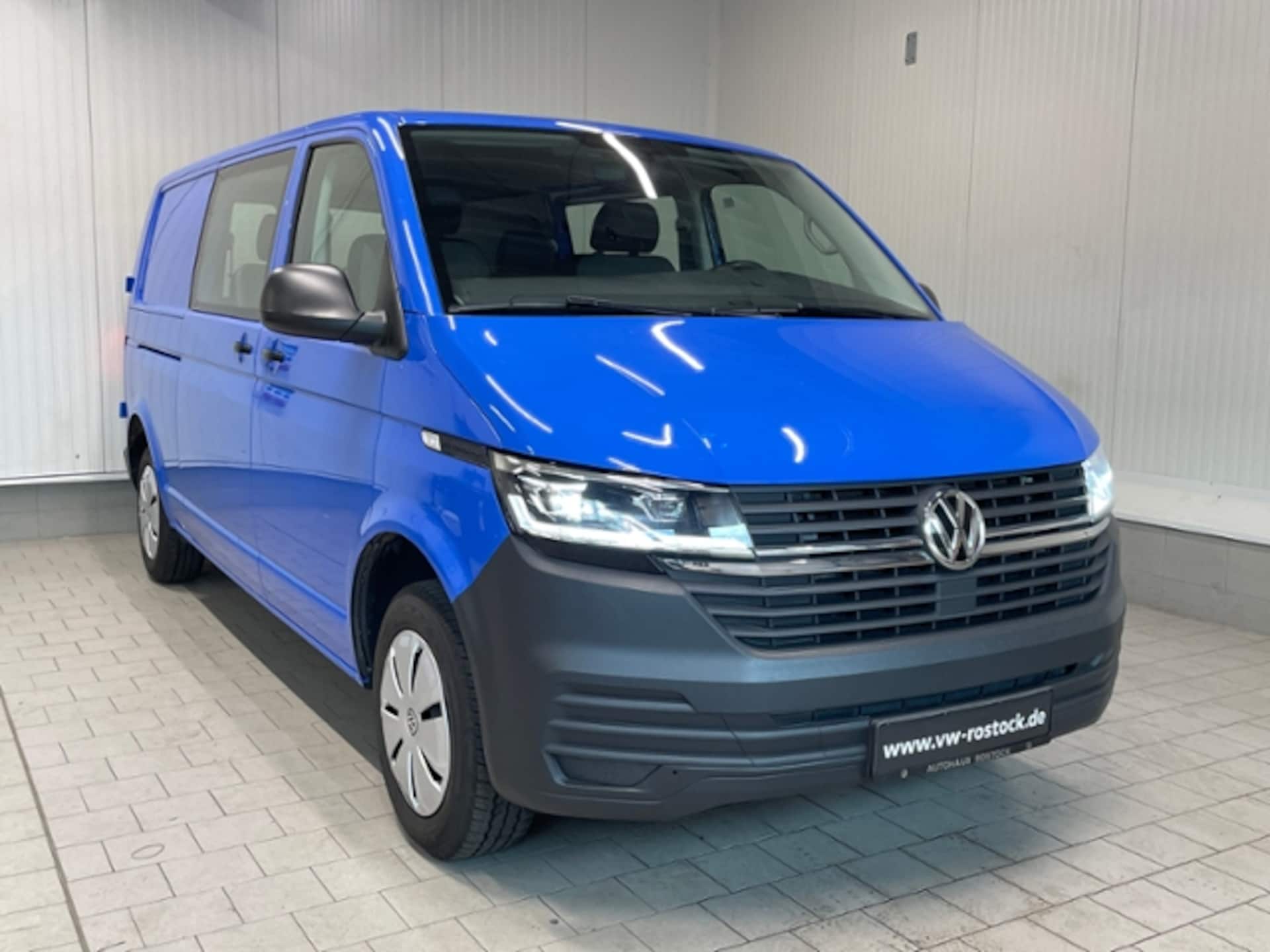 Volkswagen T6.1 Transporter Kombi langer Radstand