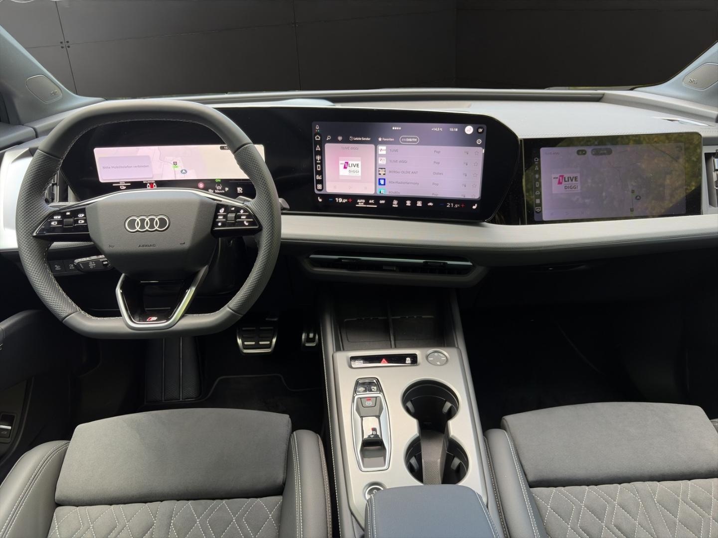 Bild über Audi Q4 Sportback e-tron e-tron quattro 220 kW - für weitere Informationen kontaktieren Sie den Audi Partner