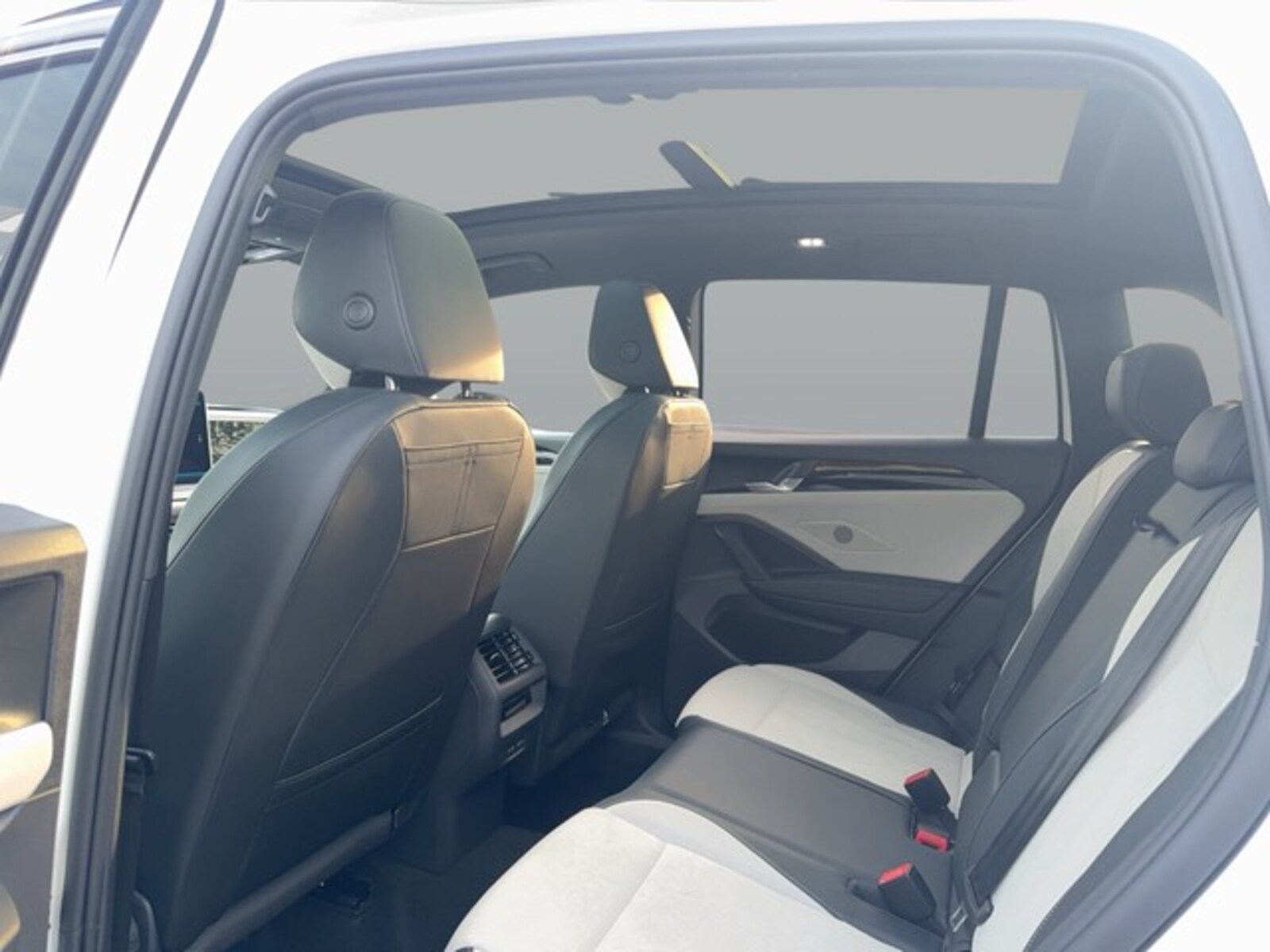 Volkswagen Tiguan – Bild 11