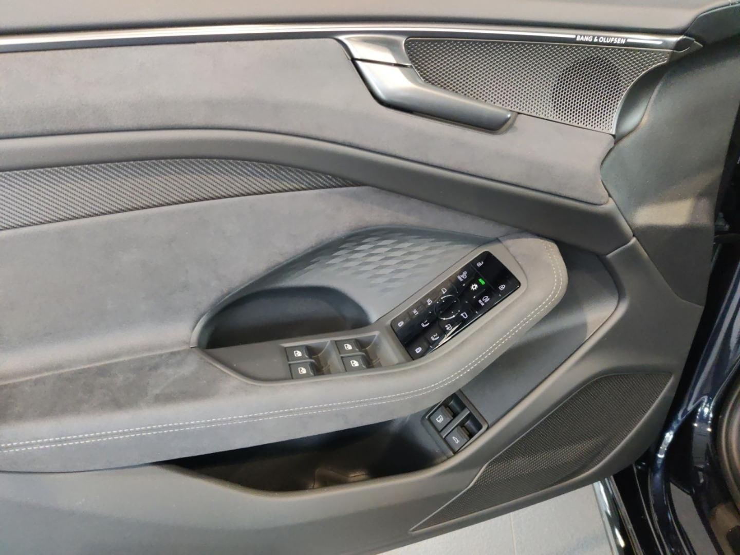 Bild über Audi A6 Avant e-hybrid edition one e-hybrid quattro 270 kW S tronic - für weitere Informationen kontaktieren Sie den Audi Partner