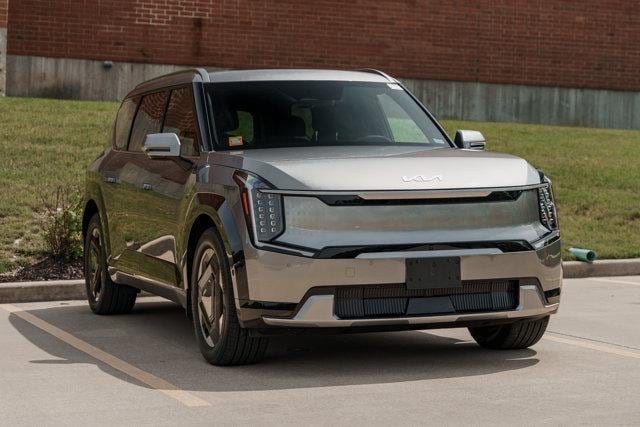 Used 2024 Kia Ev9 Land with VIN KNDADFS59R6033061 for sale in Kirkwood, MO