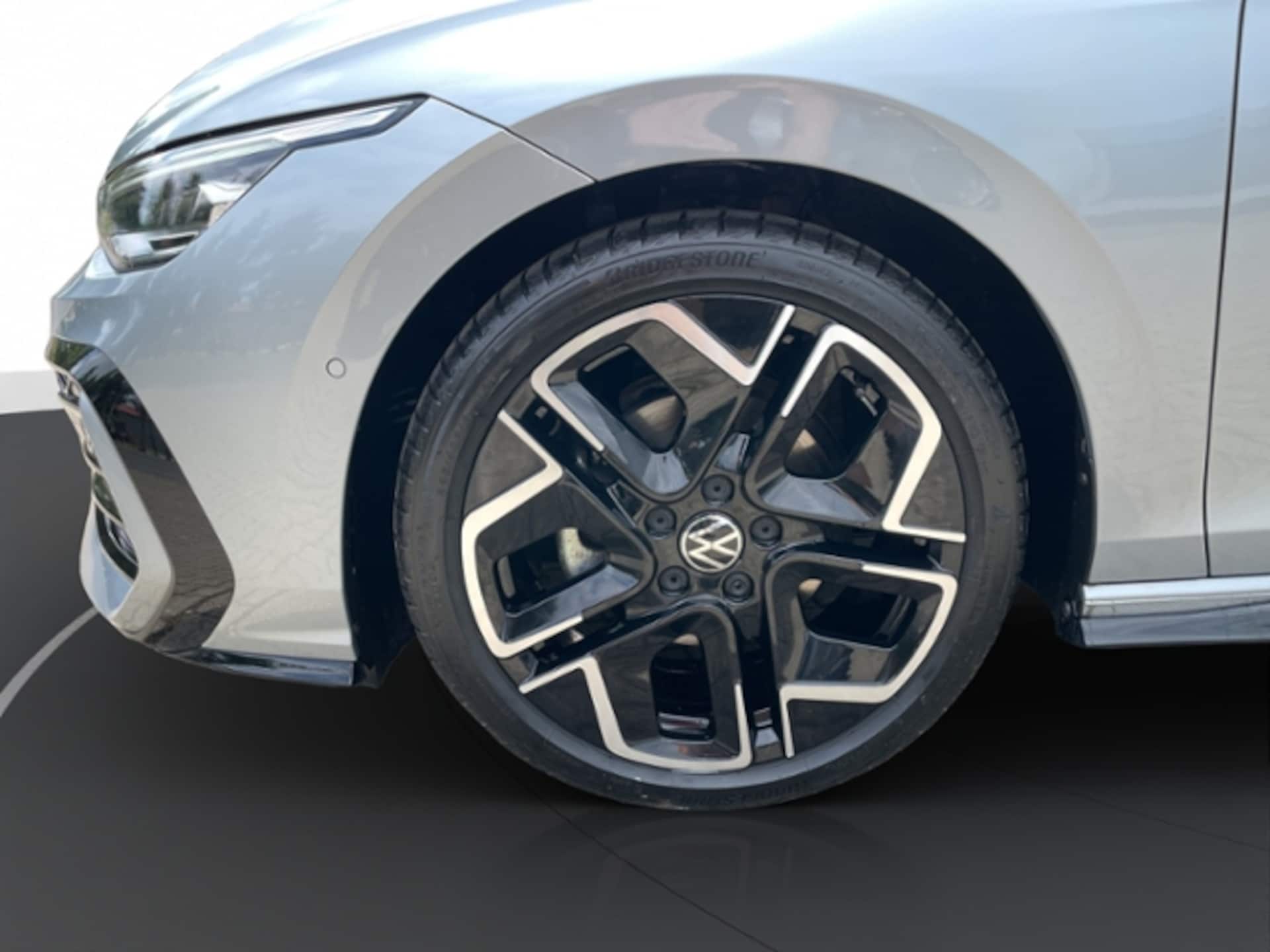 Volkswagen Golf Variant R-Line