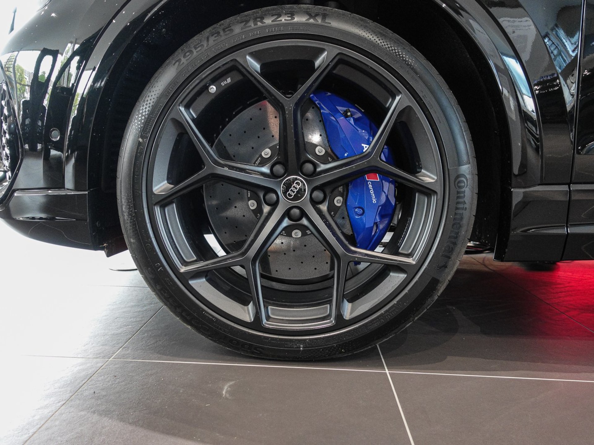 Audi RS Q8 SUV performance