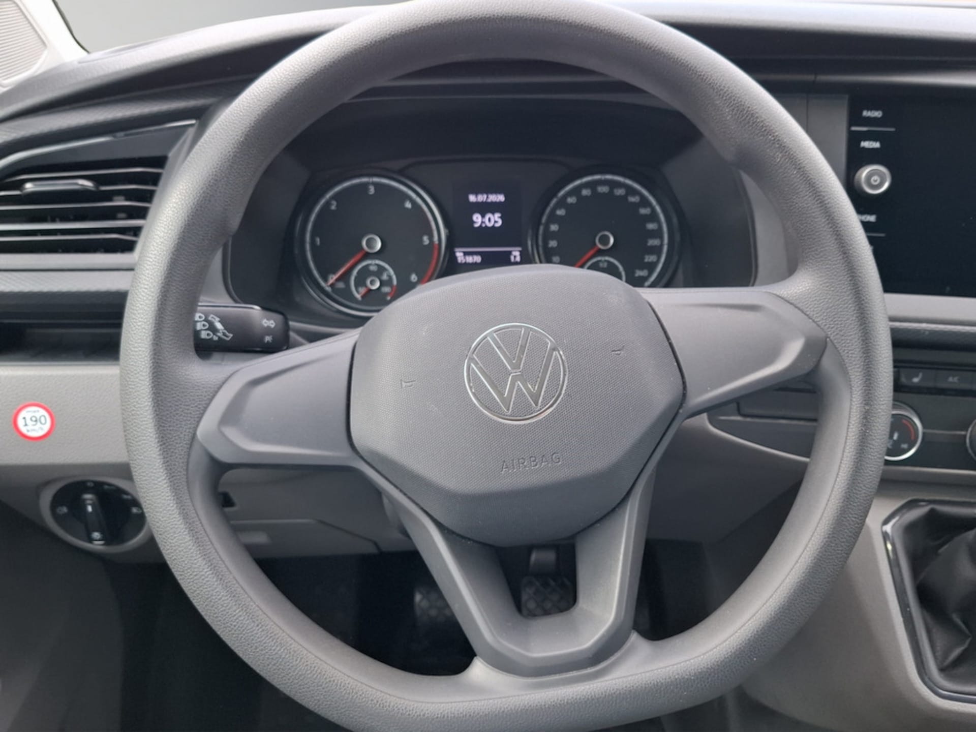 Volkswagen T6.1 Transporter Kombi langer Radstand