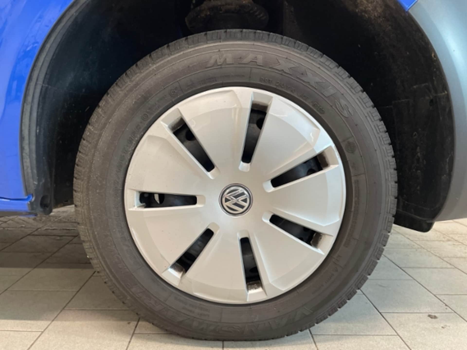 Volkswagen T6.1 Transporter Kombi langer Radstand