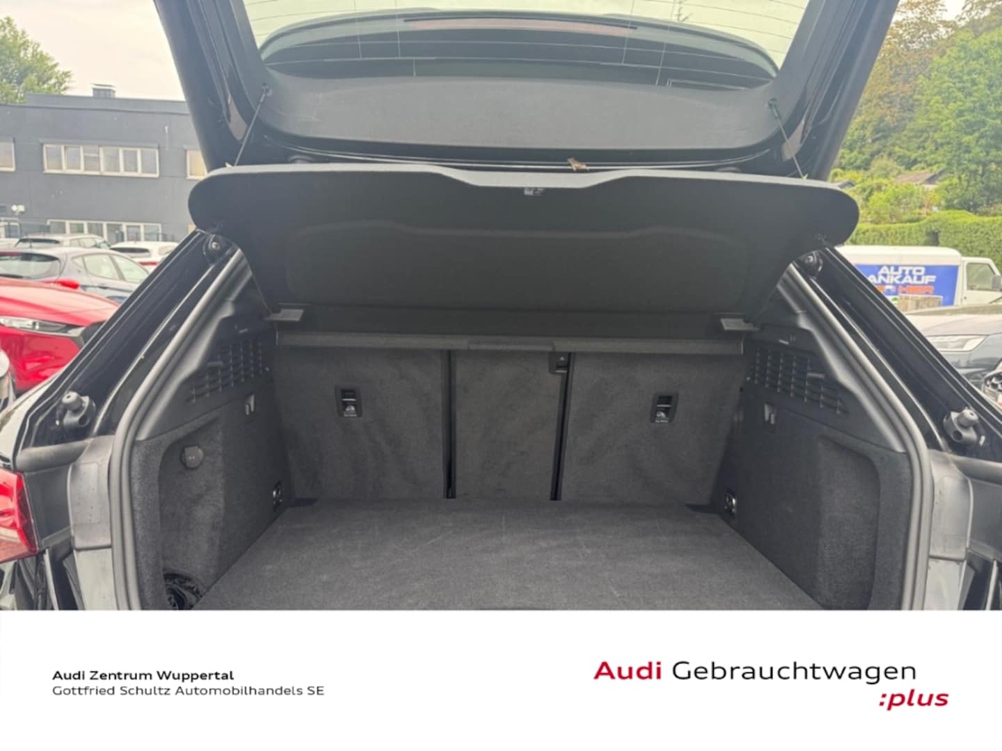 Bild über Audi S3 Sportback TFSI quattro S tronic - für weitere Informationen kontaktieren Sie den Audi Partner