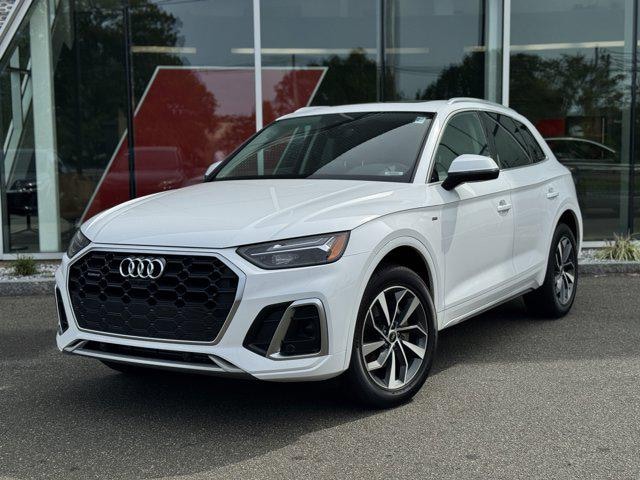 2022 Audi Q5 Premium Plus